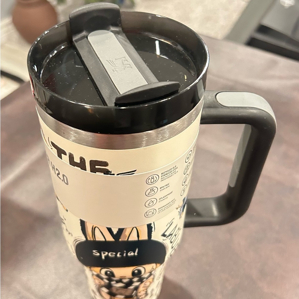Labubu Tumbler - Picture 2 of 3